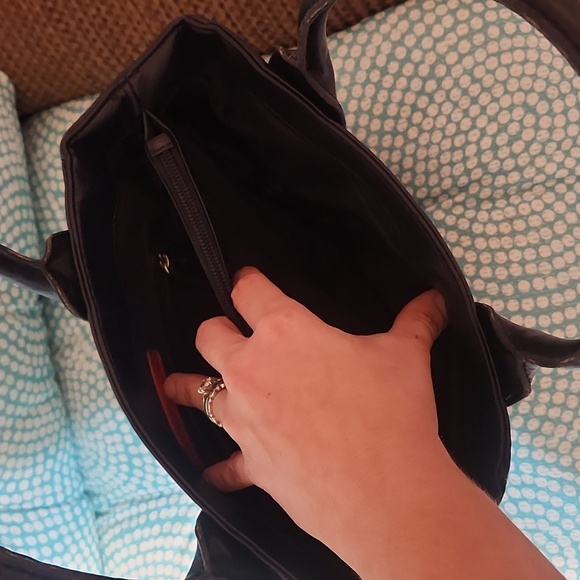 Tommy Hilfiger Vintage Black and White Tote Bag with Monogram Design - Picture 9 of 12